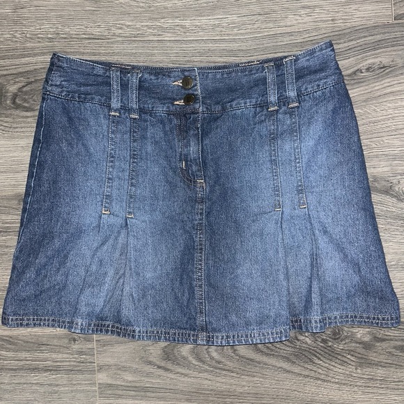 NY Jeans (New York & Company) Pants - Y2K NY Jeans New York & Company Blue Denim Skort Size 6 Short Pockets Button